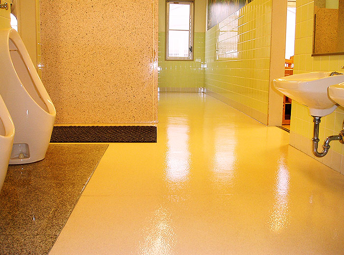 AFTER トイレの床